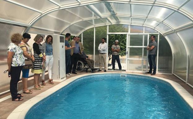 La nueva piscina permitirá realizar tratamientos en el agua a los usuarios de Aidemar.