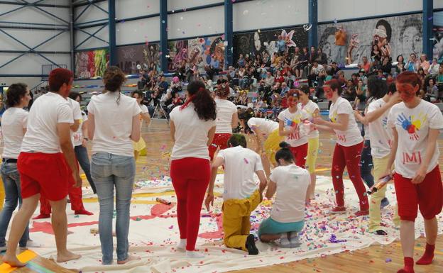 Una propuesta artística llena de color en una edición anterior de Imagina. /A.S.
