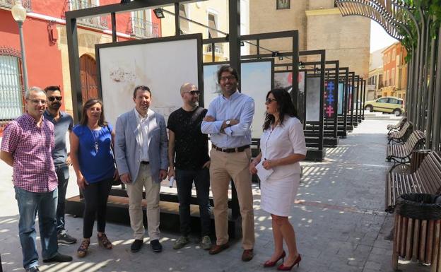 En la plaza del Ayuntamiento de Mula.