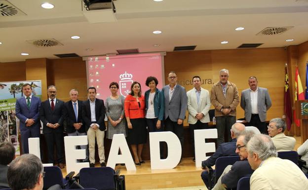 Presencia institucional en el acto. /SDC