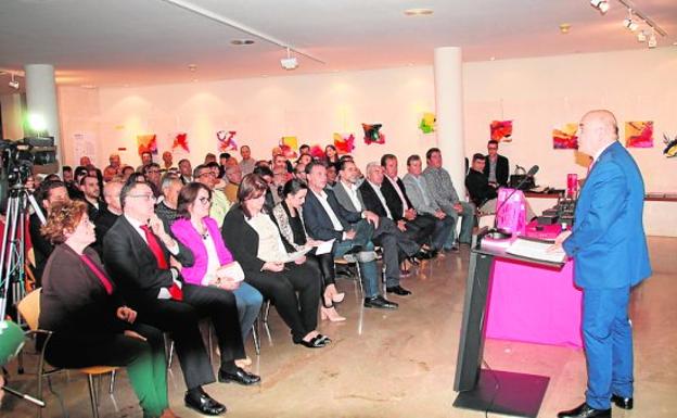 El alcalde de Cieza se dirige a los asistentes.