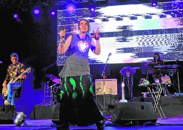 Un momento del concierto de Aterciopelados en el auditorio Parque Torres./Pablo Sánchez / AGM