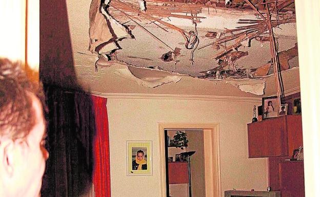 Daños en una vivienda, tras una tromba de agua y granizo.