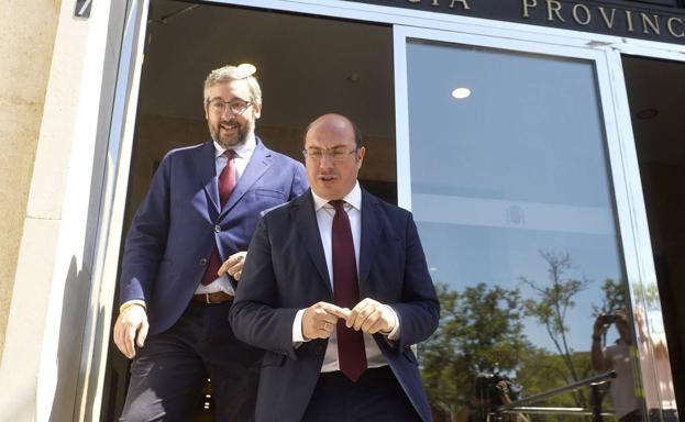 Pedro Antonio Sánchez, a la salida de la Audiencia Provincial.