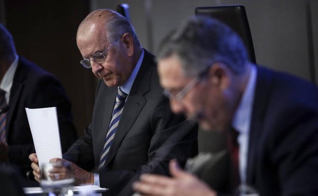 Carlos Egea, durante la Junta Extraordinaria de Accionistas de BMN.
