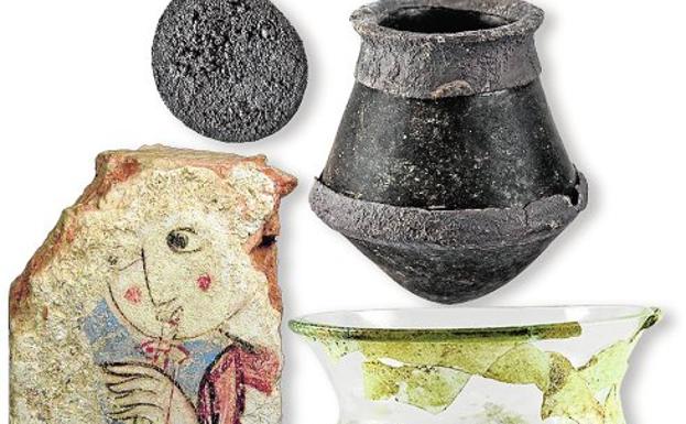 Diadema de plata perteneciente al ajuar principesco de La Almoloya. Vaso de cerámica con apliques de plata incluido en el ajuar./