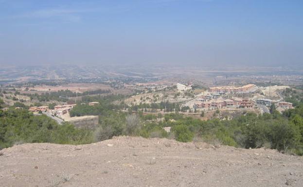 La urbanización Torreguil desde el Majal Blanco.