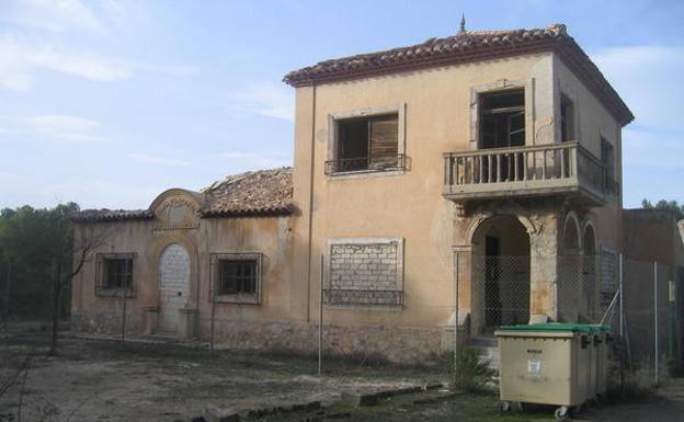 Vieja casa forestal de Las Almohallas.