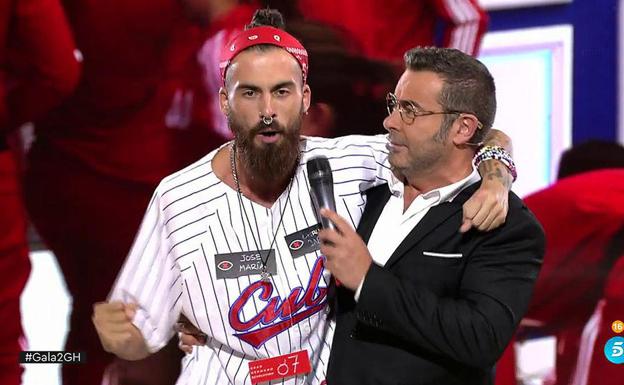 El concursante José María López, junto al presentador Jorge Javier Vázquez./Telecinco.es