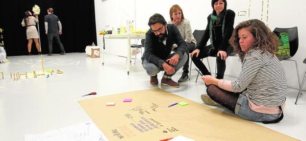 Uno de los talleres desarrollados en las jornadas de innovación Paula organizadas por 'La Verdad'./M. Bueso
