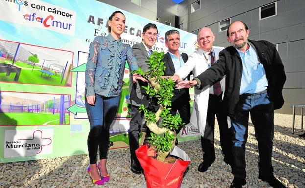 Ruth Lorenzo, Manuel Villegas, Óscar Pérez, Ángel Baeza y Francisco Palazón, ayer./Vicente Vicéns / AGM