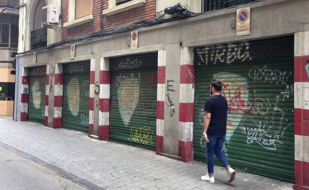 Garajes con vados en Murcia. /Martínez Bueso