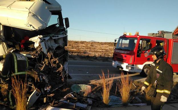 El estado de uno de los vehículos tras el accidente./112