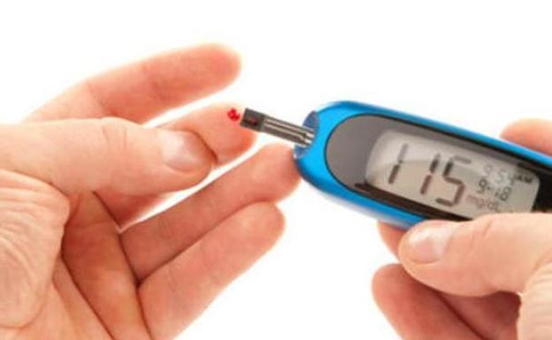 Descubren una dieta de pocas calorías que adelgaza y combate la diabetes tipo 2