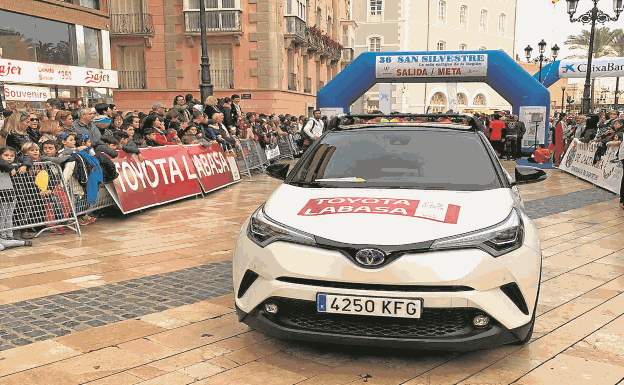 Toyota Labasa cierra el año en la San Silvestre de la ciudad portuaria