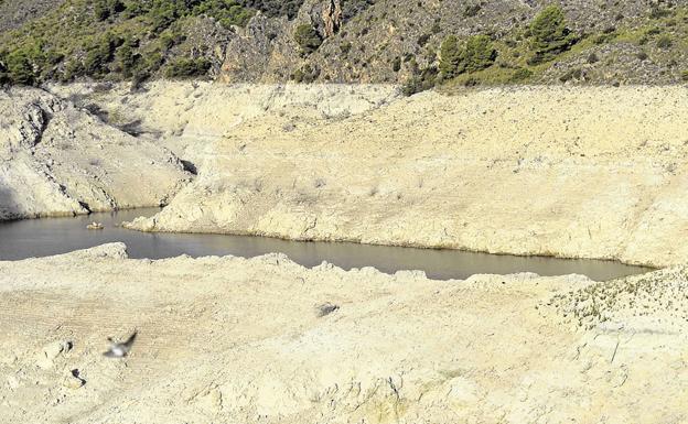 Embalse del Cenajo, muy por debajo de su capacidad. /Nacho García / AGM