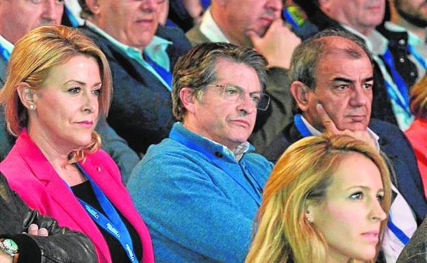 El consejero Jódar (c) en el congreso extraordinario que el PP regional celebró el domingo en Murcia./Nacho García / AGM