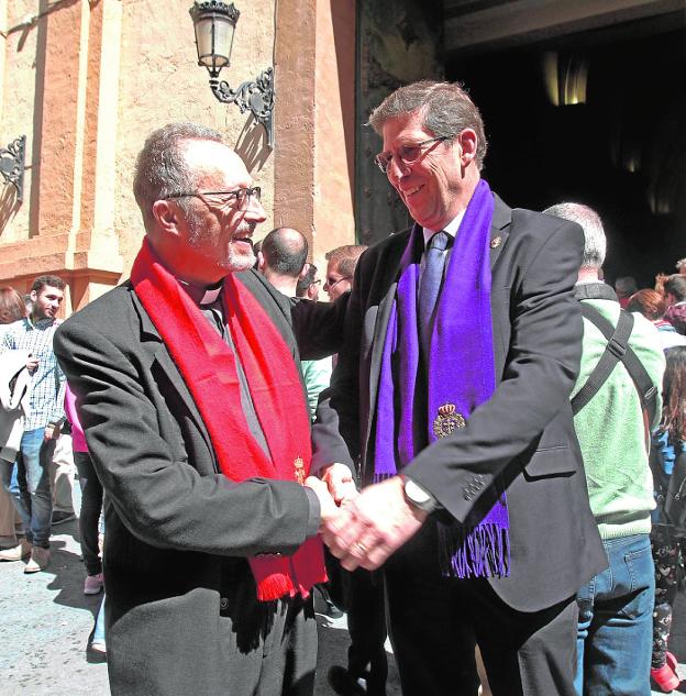 Francisco de Asís Pagán y Francisco Pagán, en la rampa de Santa María de Gracia. / Pablo Sánchez / AGM