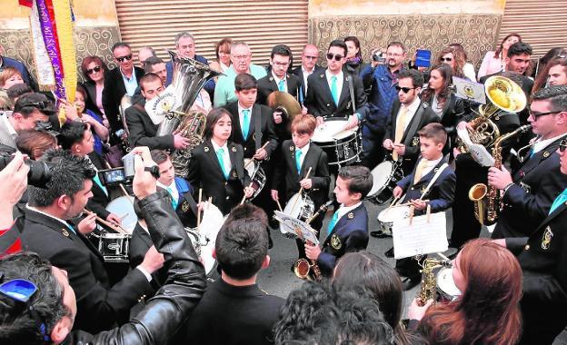 Las bandas de música interpretan sus pasodobles en Cehegín. /Ayto