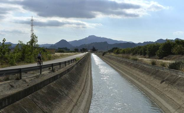 El trasvase Tajo-Segura en Campotéjar Alta, en una fotografía de archivo./Guillermo Carrión / AGM