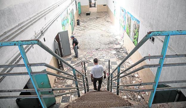 Interior del inmueble, muy deteriorado, en julio./J. M. R. / AGM