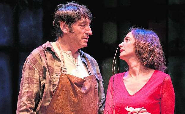Carmelo Gómez y Ana Torrent protagonizan 'Todas las noches de un día'./