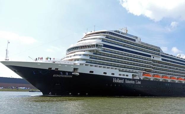 El Koningsdam, uno de los cruceros con parada en Cartagena./Ayto. de Cartagena