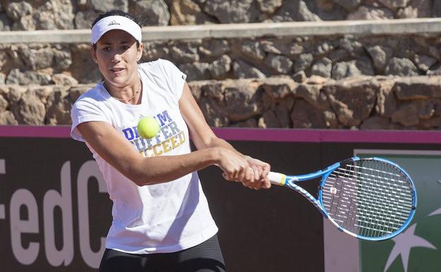 Garbiñe Muguruza entrena en La Manga Club, este martes. /J. M. Rodríguez / AGM