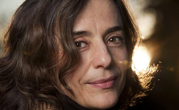 Nuria Barrios: «Hay que estar atentos al eco de las palabras» 