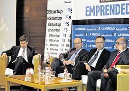 José Manuel Candela, Juan Hernández, Bruno Dureux, Benito Mercader y Joaquín García Cruz, durante el encuentro. :: Nacho García/ AGM/