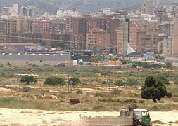 Terrenos donde se construirá la nueva estación de trenes. :: P. Sánchez/AGM/