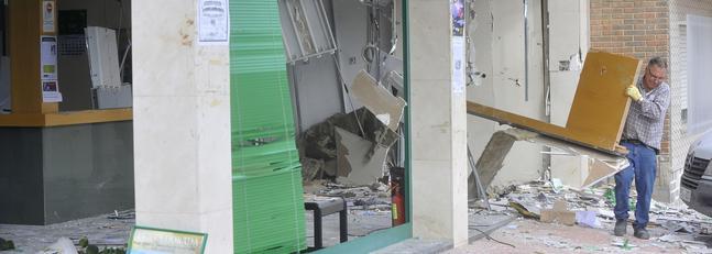 Oficina en la pedanía pachequera de San Cayetano tras el asalto de la banda el pasado mes de noviembre. | Foto laverdad.es / Vídeo: Guardia Civil/