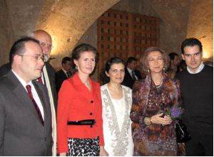 ÉXITO. Curro Piñana, Asma Al-Assad (primera dama siria), E. Assuan, doña Sofía y Carlos Piñana./