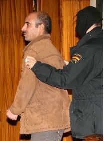 ACUSADO. Noureddine B. ayer en su juicio. / VICENTE VICÉNS/AGM/