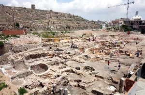 EL MOLINETE. Panorámica de la falda sur de la colina cartagenera donde están siendo hallados importantes restos arqueológicos de época romana. / PABLO SÁNCHEZ / AGM/