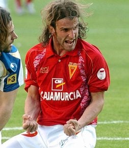 Iván Alonso celebra un gol con furia. /GUILLERMO CARRIÓN / AGM/