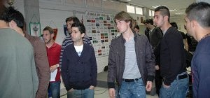 Grupo de jugadores del Lorca Deportiva antes de la rueda de prensa que ayer ofrecieron de forma conjunta. :: P. RE/