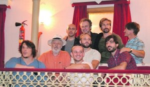 Azorín, junto al elenco de 'Julio César' en el palco. :: C. Ortín/