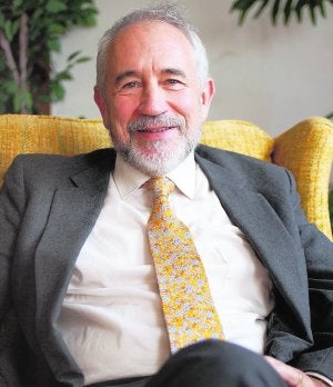 El profesor norteamericano James Winston Morris. :: LV/