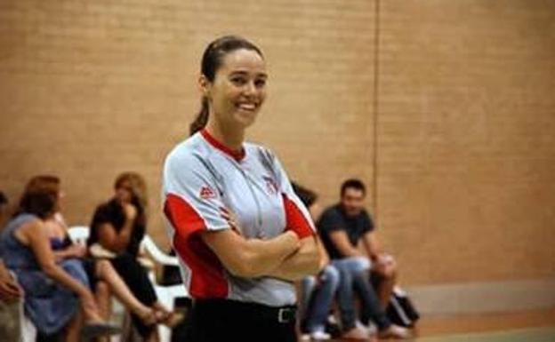 Resultado de imagen de susana gomez arbitro de baloncesto