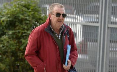 Norberto V.G.V., ayer, llegando a los juzgados./nacho garcía / agm