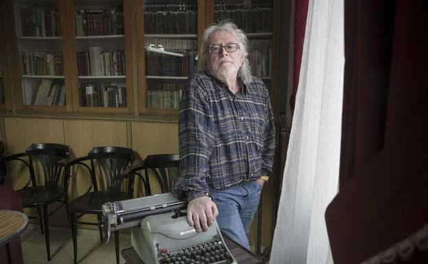 Antonio Marín Albalate, escritor. / JOSÉ MARÍA RODRÍGUEZ / AGM