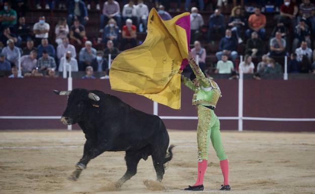 Filiberto, during the bullfight held yesterday in Mula, in which he shared the poster with Antonio Puerta and Borja Escudero.