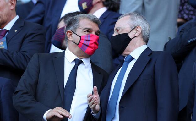 Joan Laporta and Florentino Pérez, in the Camp Nou box. 