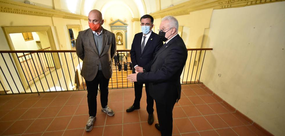 El Ayuntamiento de Murcia entrega las llaves de la Ermita del Pilar al Cabildo Superior de Cofradías para establecer su sede
