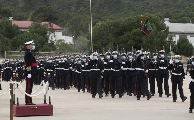Rafael Roldán Tudela presides over the act of the 485th anniversary of the Marine Corps. 