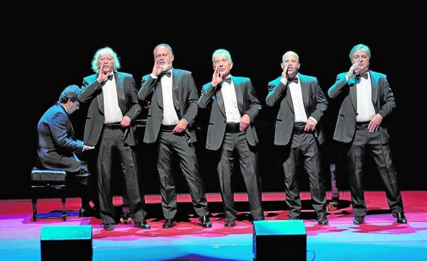 Les Luthiers, in one of their performances on this tour that takes them all over Spain. 