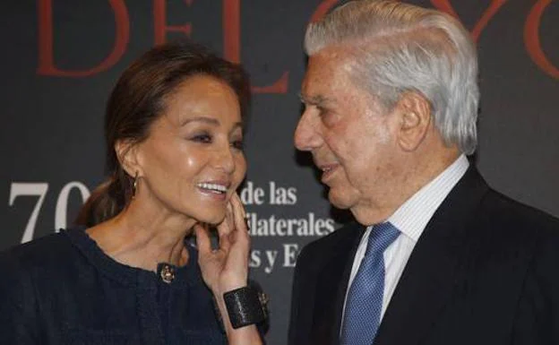 Vargas Llosa has been accompanied at all times by Isabel Preysler. 
