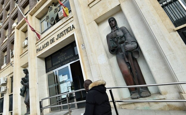 Building in which the headquarters of the Provincial Court is located, in Murcia. 