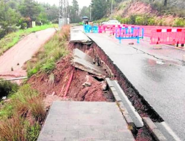 The water caused damage to a road in Torre Guil, yesterday. 